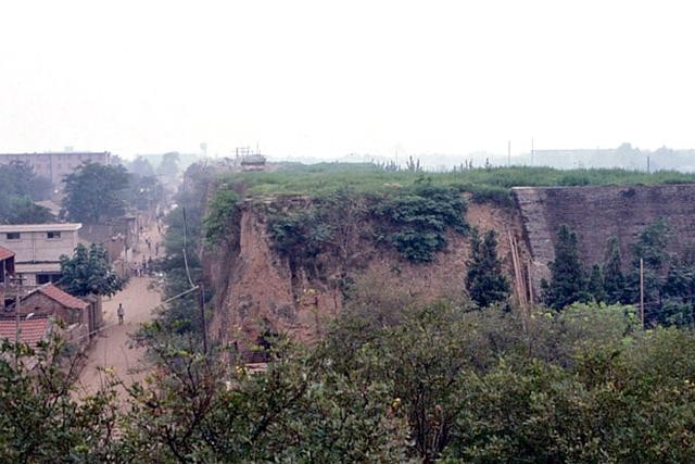 Thanh pho Tay An, Trung Quoc nam 1983 qua anh-Hinh-9